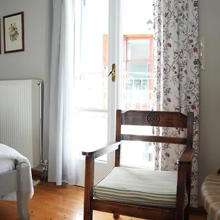 Doma Est 1991 Πανσιόν 3*