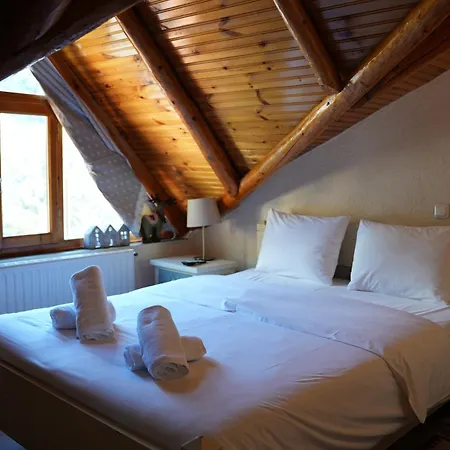 Πανσιόν Doma Est 1991 3*