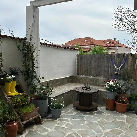 Doma Est 1991 Πανσιόν Αράχωβα