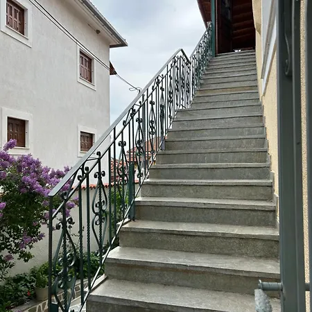 Doma Est 1991 Guest house